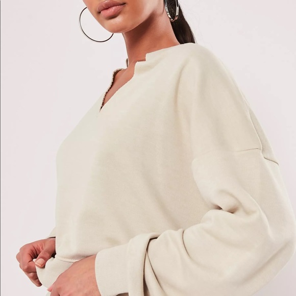 Missguided raw edge notched neck sweatshirt - Picture 3 of 4